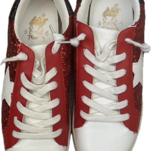 Red and White Sporty Low-Top Glitter Star Sneakers - Picture 2 of 4